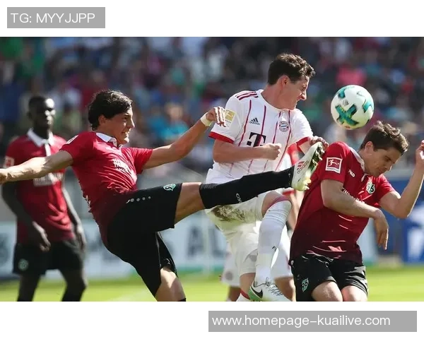 拜仁慕尼黑与汉诺威96历史交战回顾与数据分析